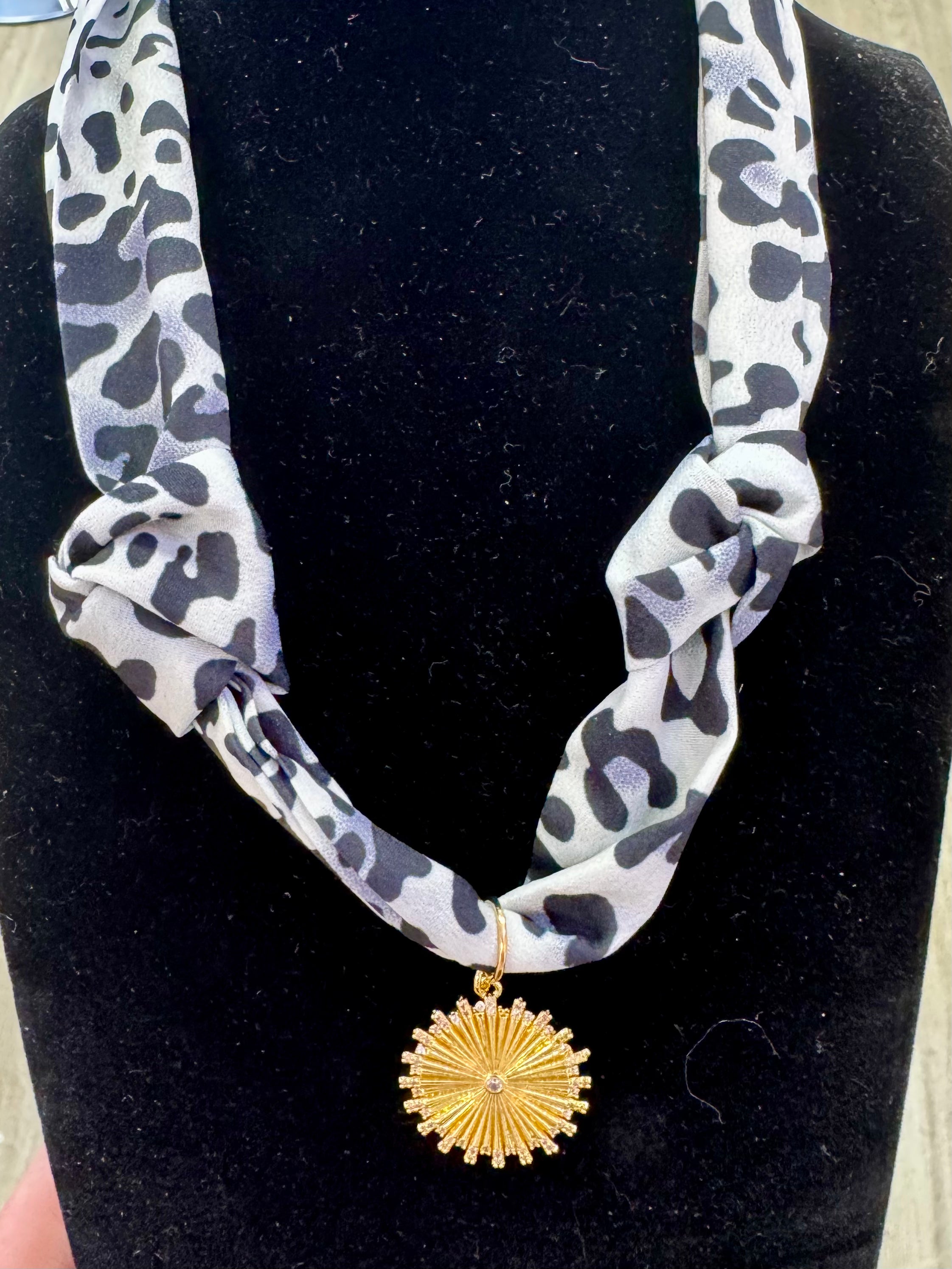 Leopard Scarf Necklace - Grey