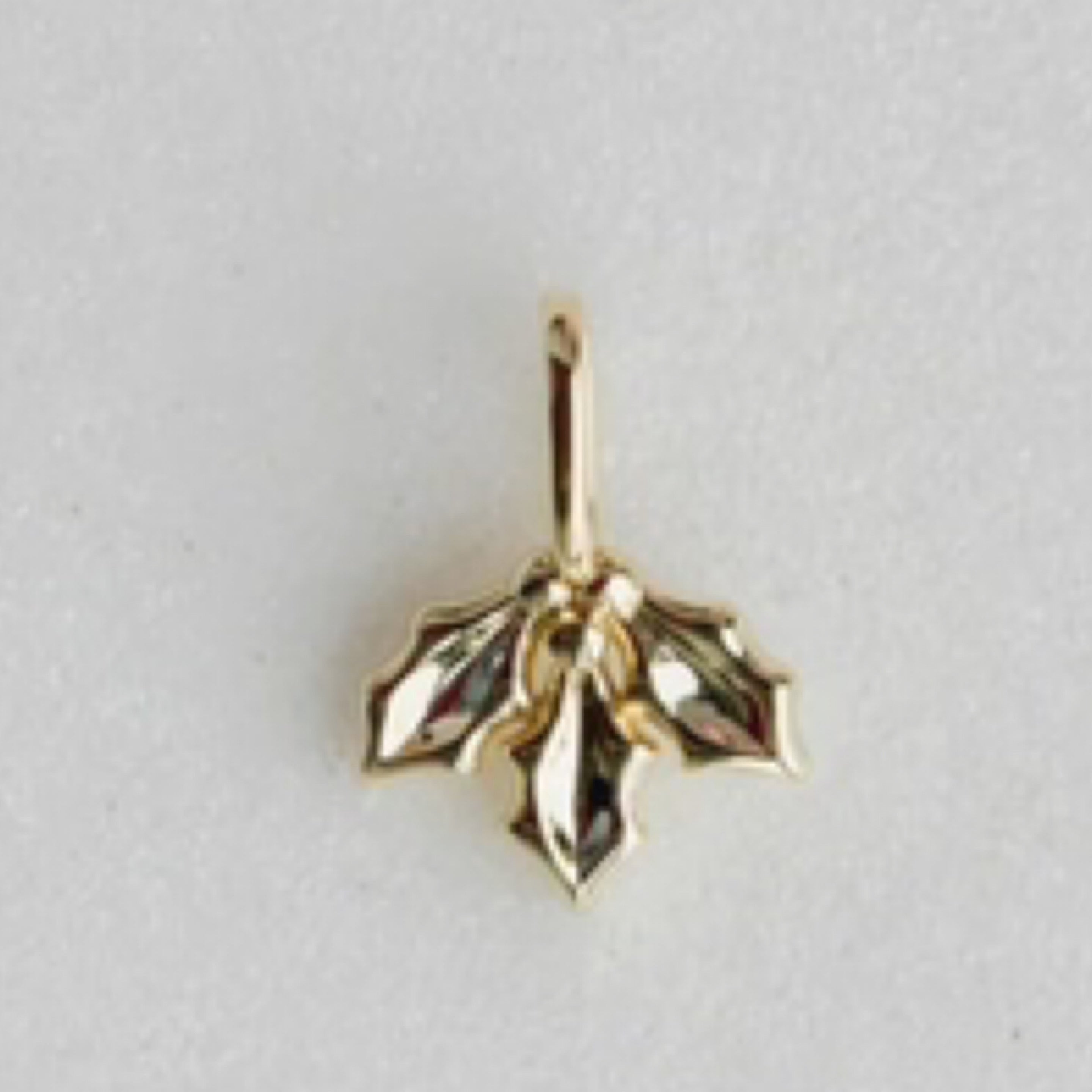Jolly Holly Charm